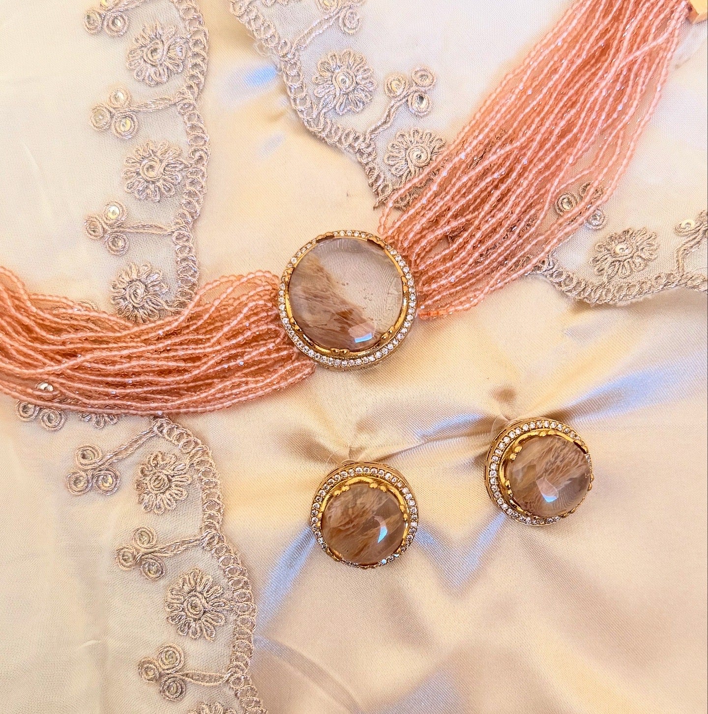 Lumi choker