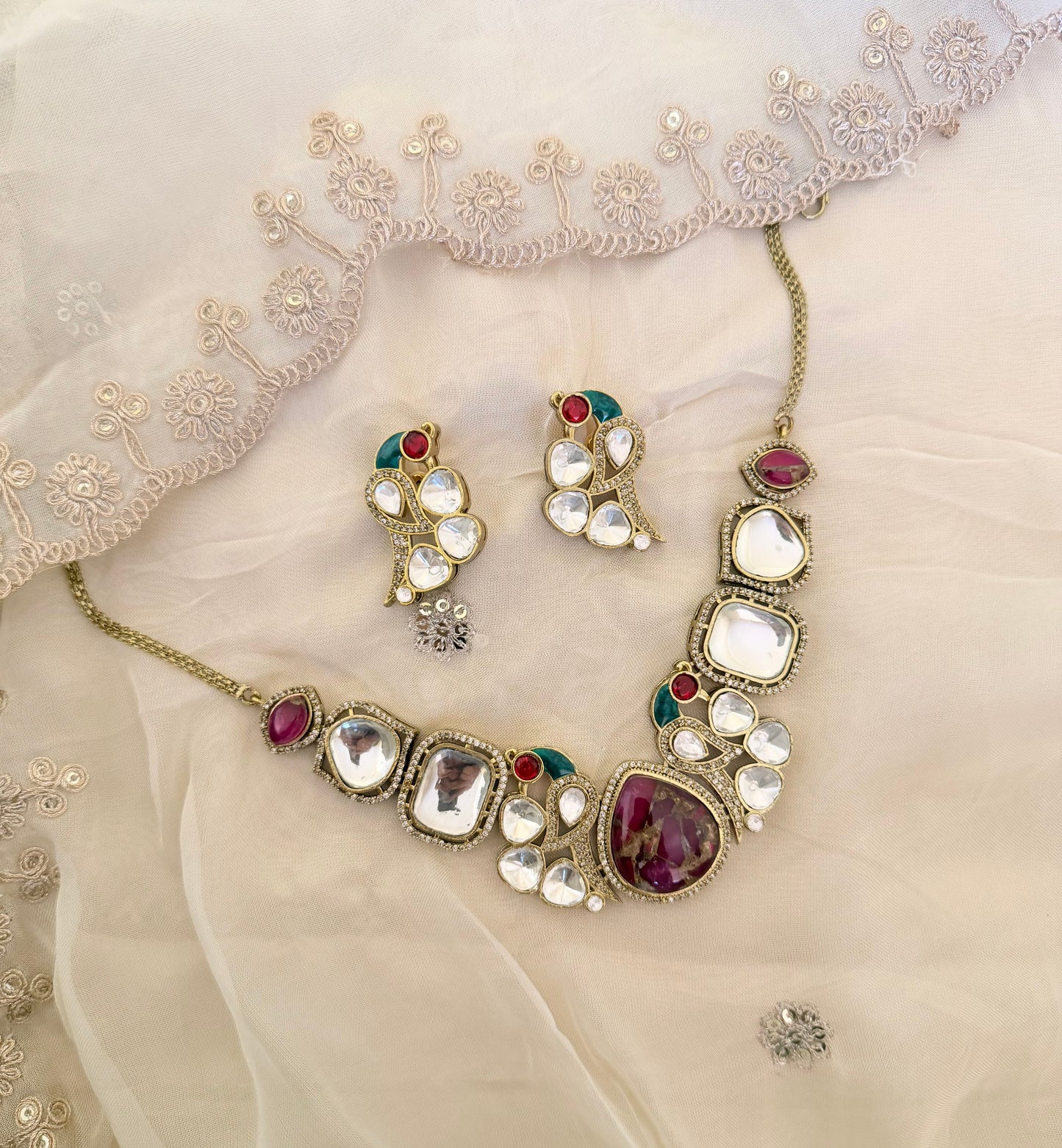 Airaa necklace