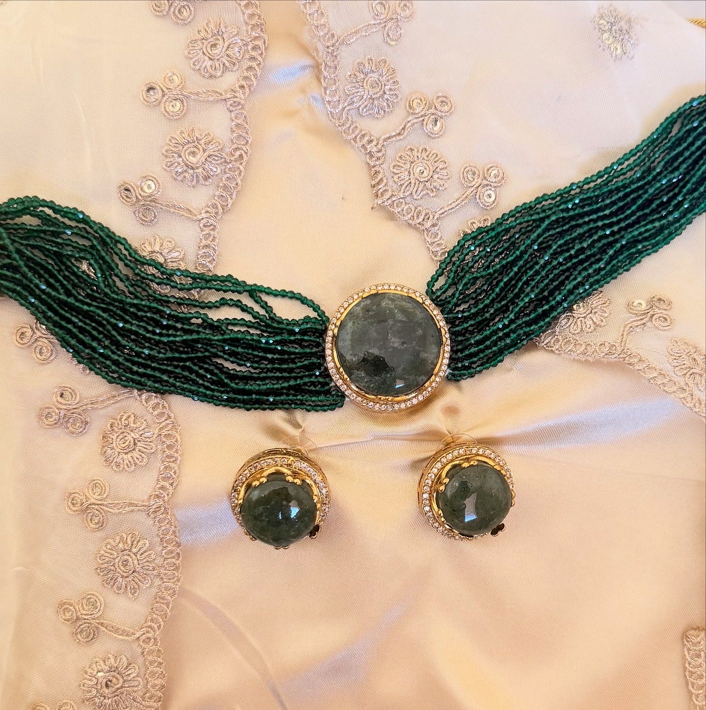 Lumi choker